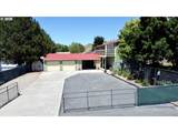 925 East St - Photo 4