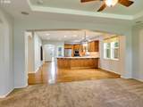 693 Fairwood Cres - Photo 15