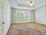 693 Fairwood Cres - Photo 16