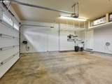 693 Fairwood Cres - Photo 28