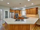 693 Fairwood Cres - Photo 6