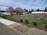 815 Applegate - Photo 1