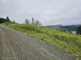 223 Lakeview Dr - Photo 3