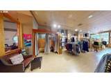 209 Oak St - Photo 5