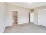 1015 Oak St - Photo 21