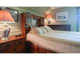 15682 Highway 395 - Photo 20