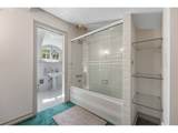 3574 Burnside St - Photo 38