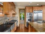 9734 Skyline Heights Dr - Photo 16