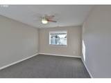 300 Mt Mazama St - Photo 29