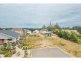 636 Seacrest Dr - Photo 2