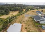 636 Seacrest Dr - Photo 4