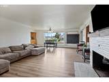 360 Elwood St - Photo 10