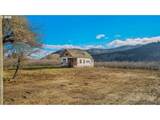 4975 Green Rd - Photo 6