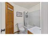 2713 Oak St - Photo 16