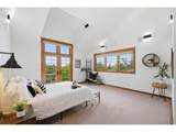 1829 Fairmount Blvd - Photo 20