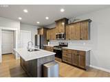 912 Medina Ave - Photo 12