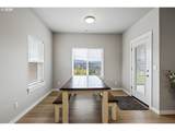 912 Medina Ave - Photo 18