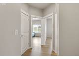912 Medina Ave - Photo 21