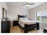 912 Medina Ave - Photo 23