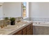 8580 Hillview Dr - Photo 20