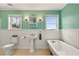 7280 Eola Hills Rd - Photo 19