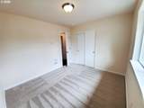 204 Douglas St - Photo 10