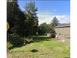 725 Moody Ave - Photo 3