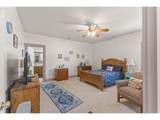 208 7TH St - Photo 25