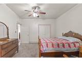 208 7TH St - Photo 30