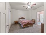 208 7TH St - Photo 31