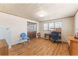 208 7TH St - Photo 34