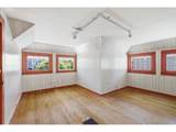 2249 Burnside St - Photo 13