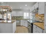 565 Lenox St - Photo 13