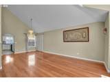 565 Lenox St - Photo 7