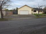 557 44TH St - Photo 1