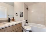 6678 Clinton St - Photo 10