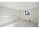 16810 Burnside St - Photo 19
