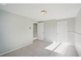16810 Burnside St - Photo 20