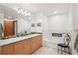 1030 Johnson St - Photo 15