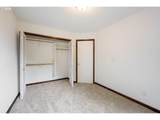 810 9TH St - Photo 18