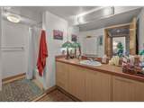 1030 Johnson St - Photo 16