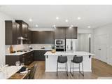 2725 6TH Way - Photo 2