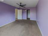 17610 Rolling Hill Ln - Photo 10