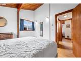 1441 Columbia St - Photo 23