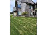 1040 Bay St - Photo 38
