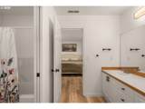 5098 Schoeler Cir - Photo 11