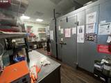 9226 Division St - Photo 13