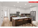 136 Randall St - Photo 4