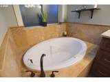2335 Maplewood Dr - Photo 15