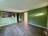 2056 Oswego Ave - Photo 14